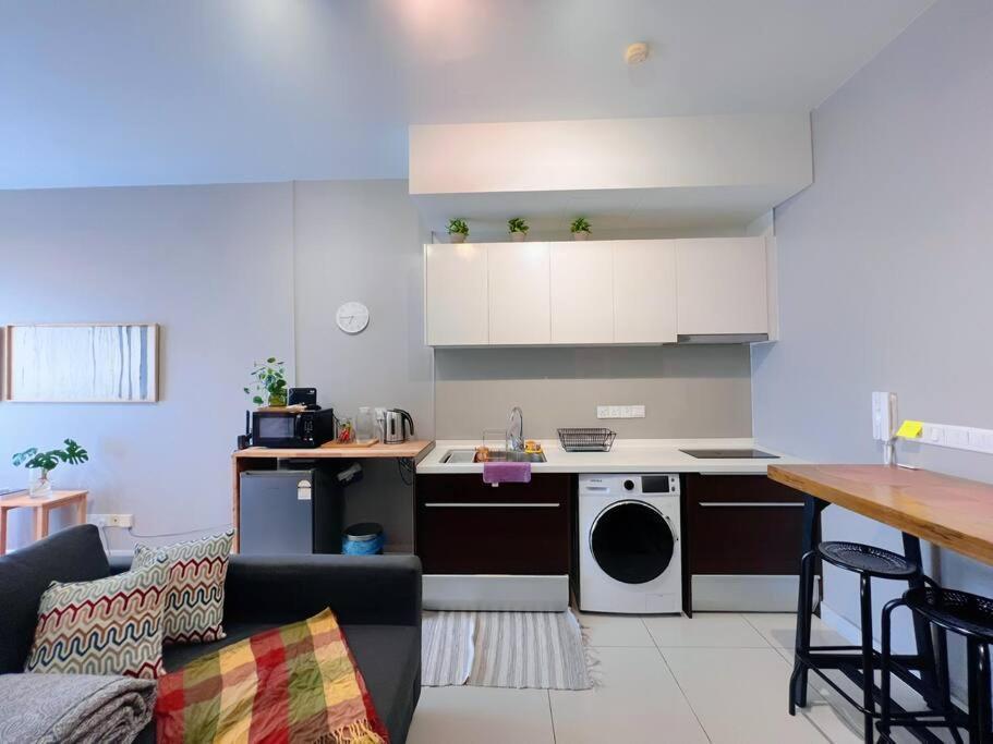 Heritage Studio With Balcony D'Sara, Direct Mrt Kampung Selamat, Near Thomson And Sungai Buloh Hospital Shah Alam Bagian luar foto